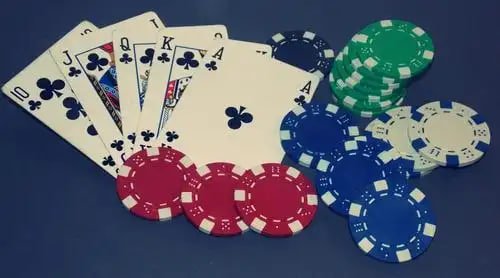 Platform taruhan sizi98 fitur statistik analisis pertandingan Sepak Bola olahraga